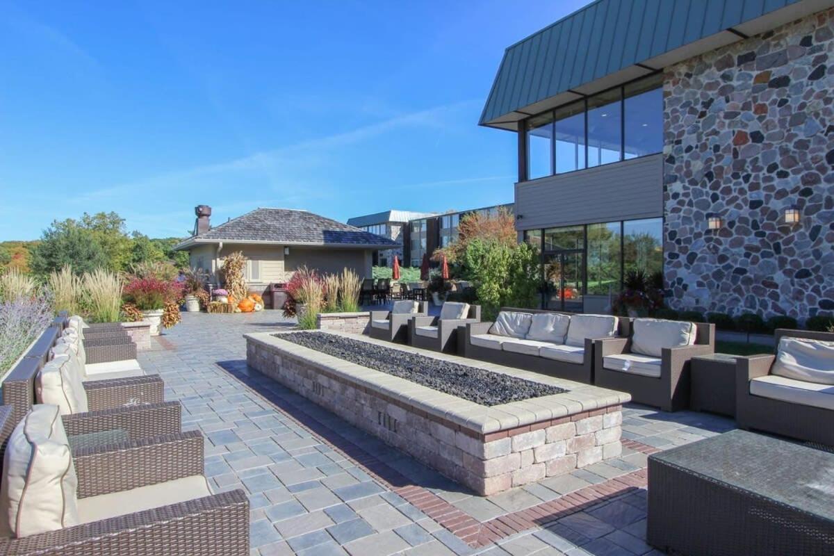 New Lake Como Condo With Lake Views Lake Geneva Esterno foto