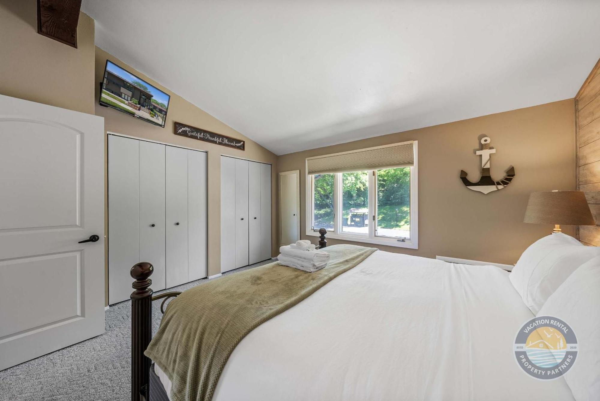 New Lake Como Condo With Lake Views Lake Geneva Esterno foto