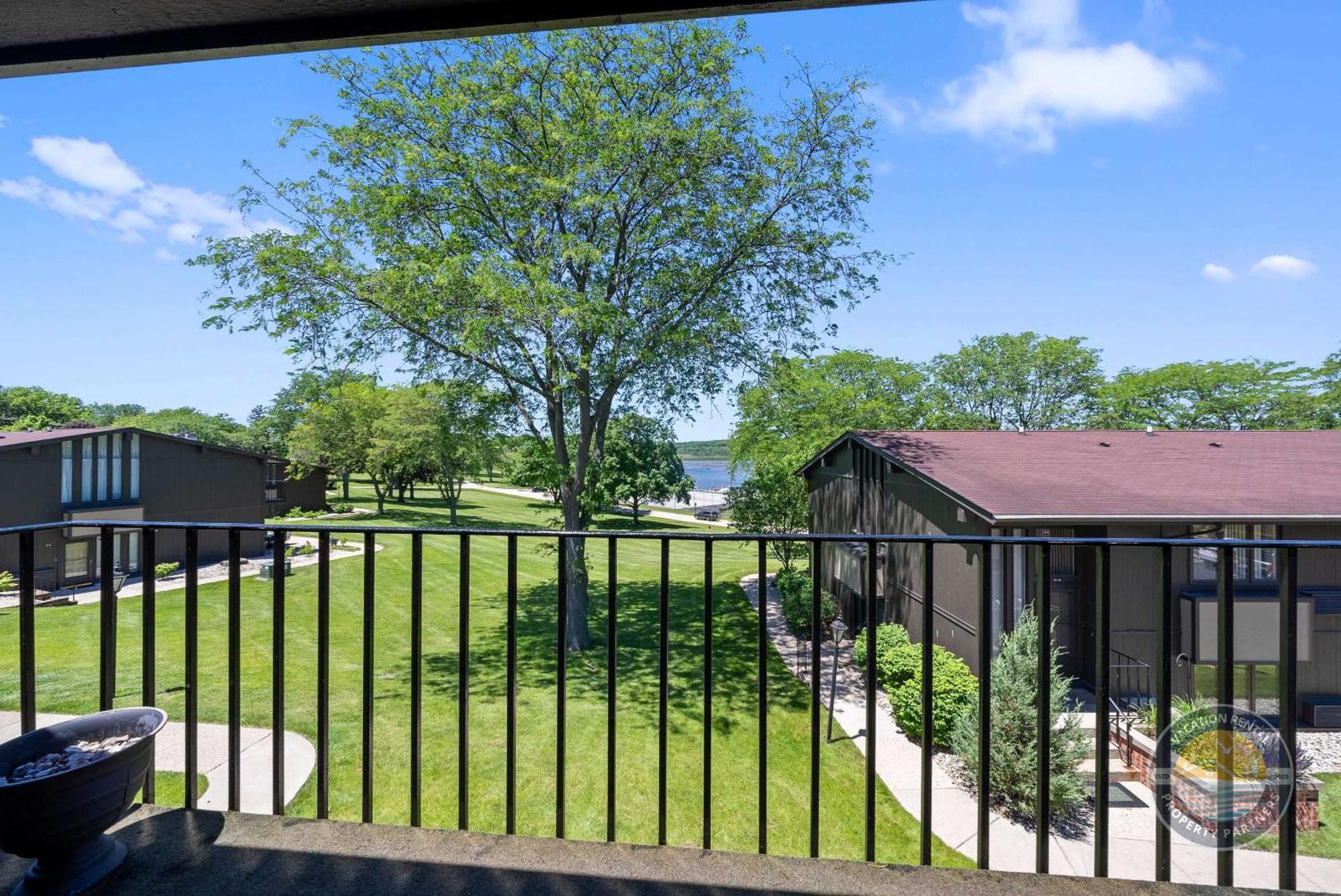 New Lake Como Condo With Lake Views Lake Geneva Esterno foto