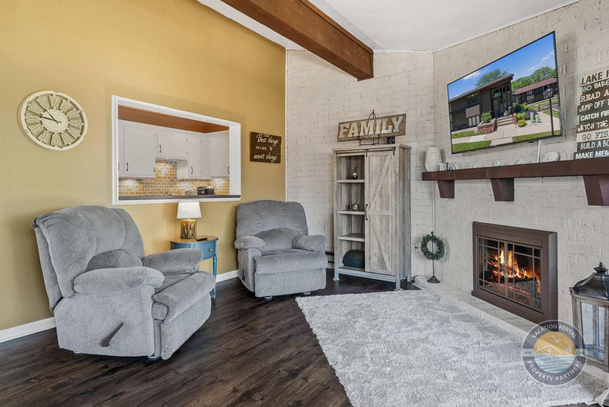 New Lake Como Condo With Lake Views Lake Geneva Esterno foto