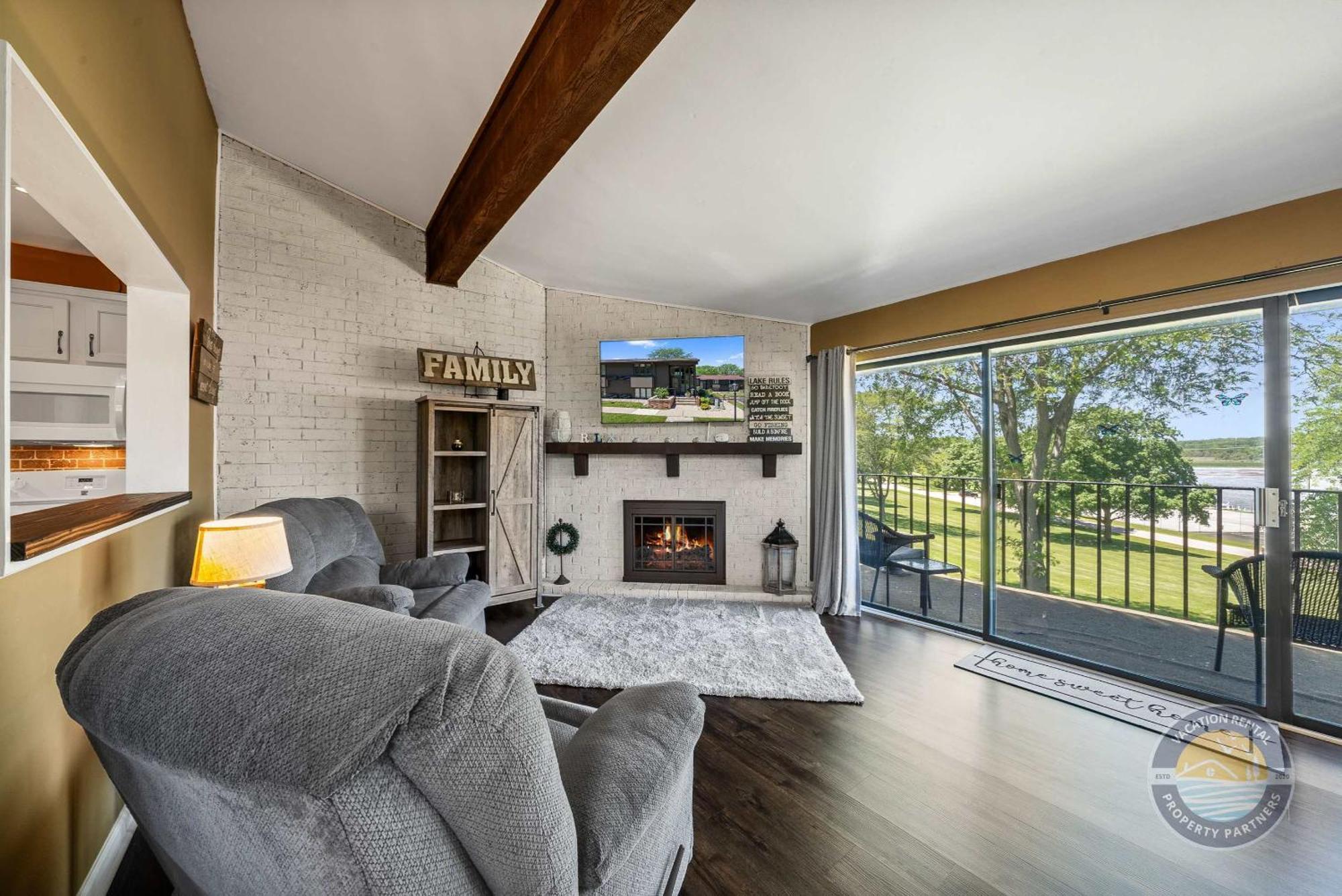 New Lake Como Condo With Lake Views Lake Geneva Esterno foto